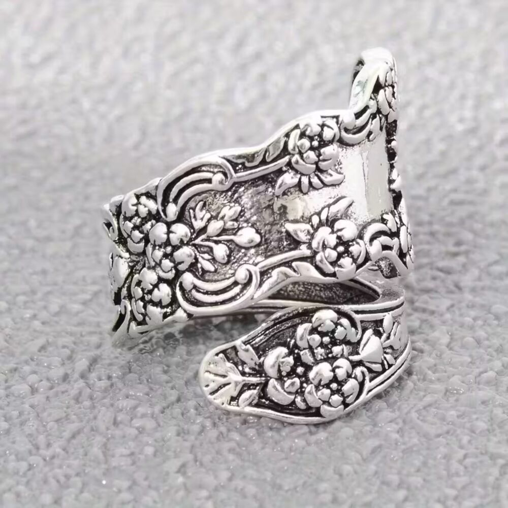 Silver Floral Spoon Ring Etched Adjustable Wrap Old England Vintage Retro Style